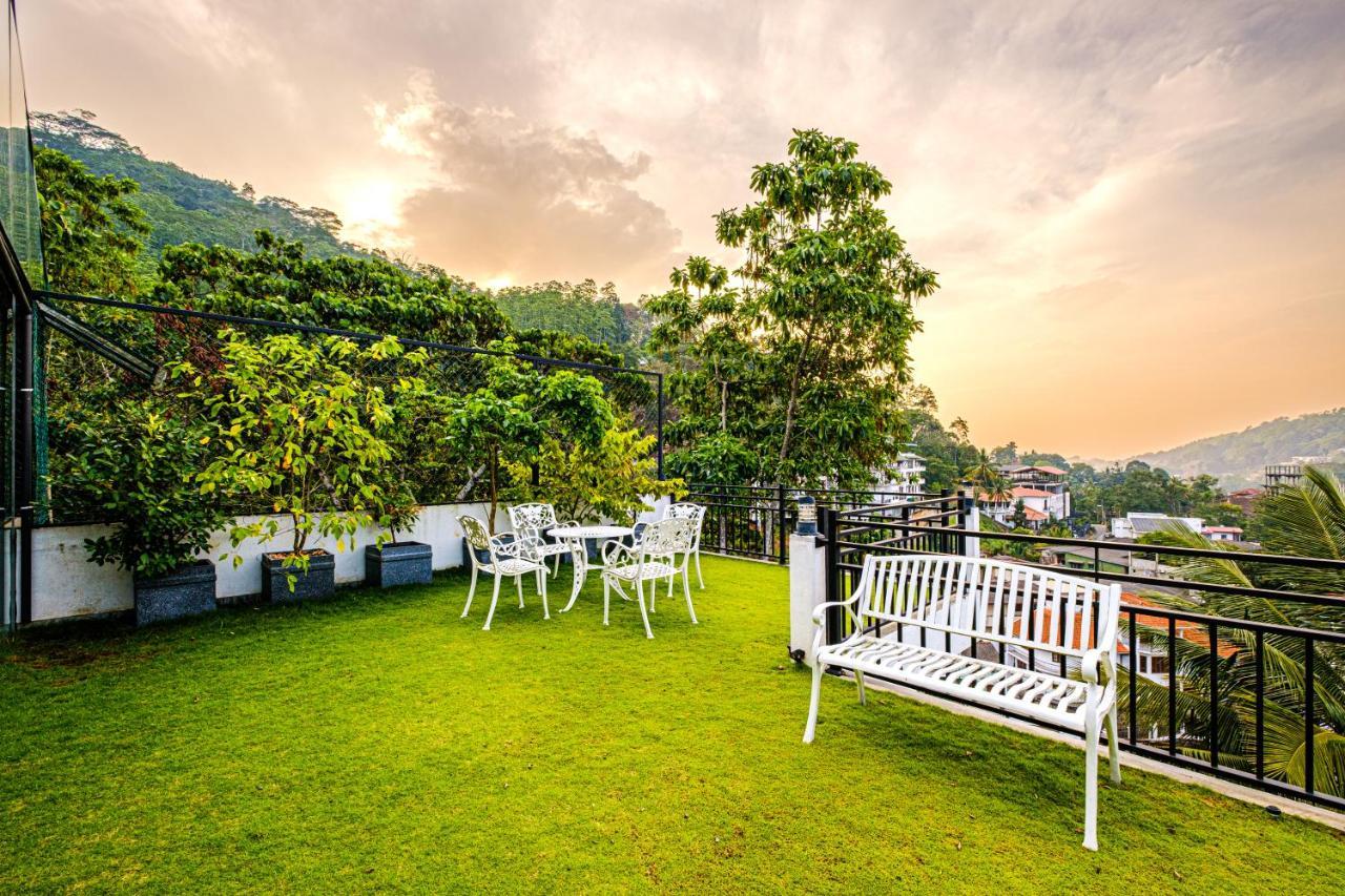 Queens Mount Ridge Kandy Exteriör bild