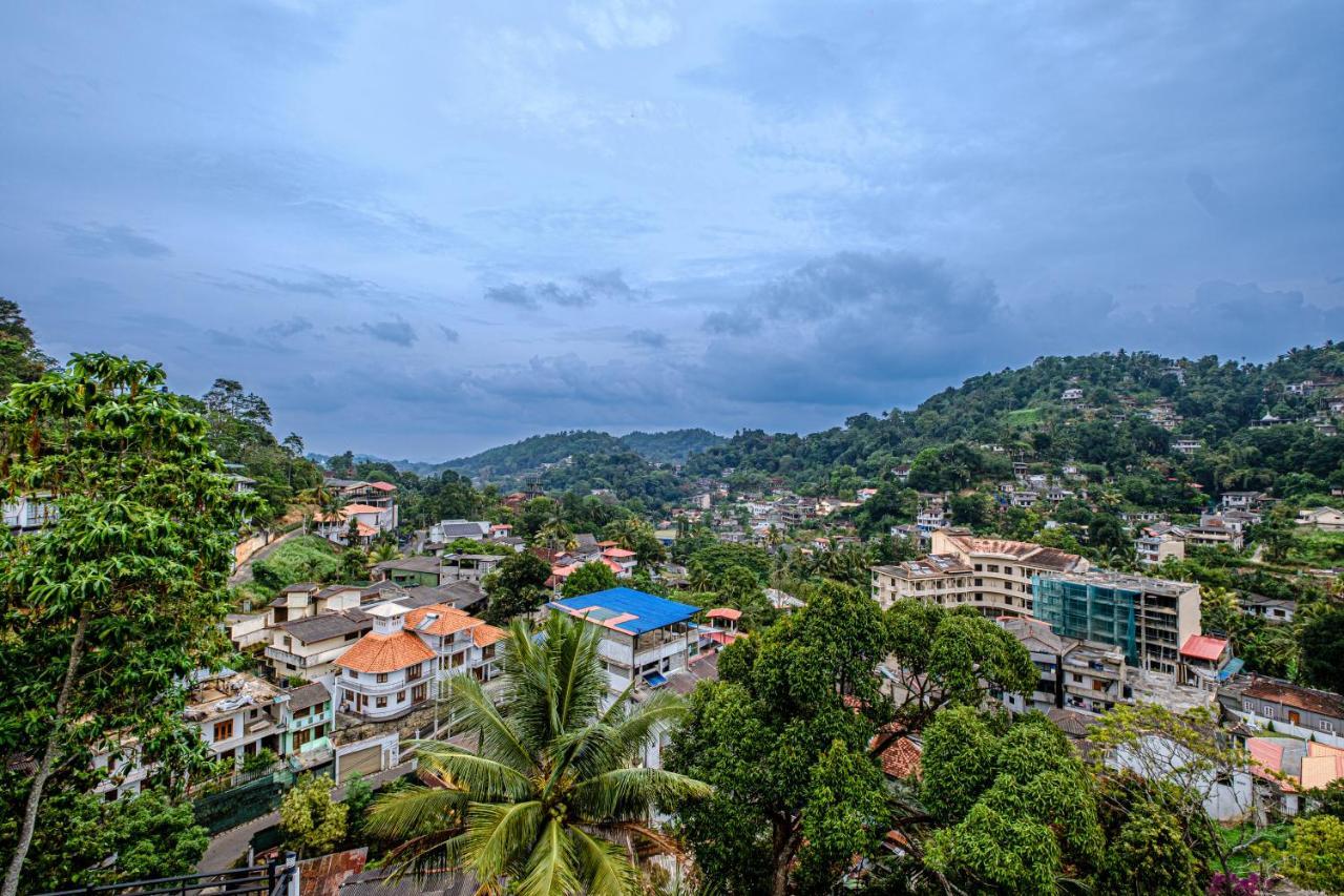 Queens Mount Ridge Kandy Exteriör bild